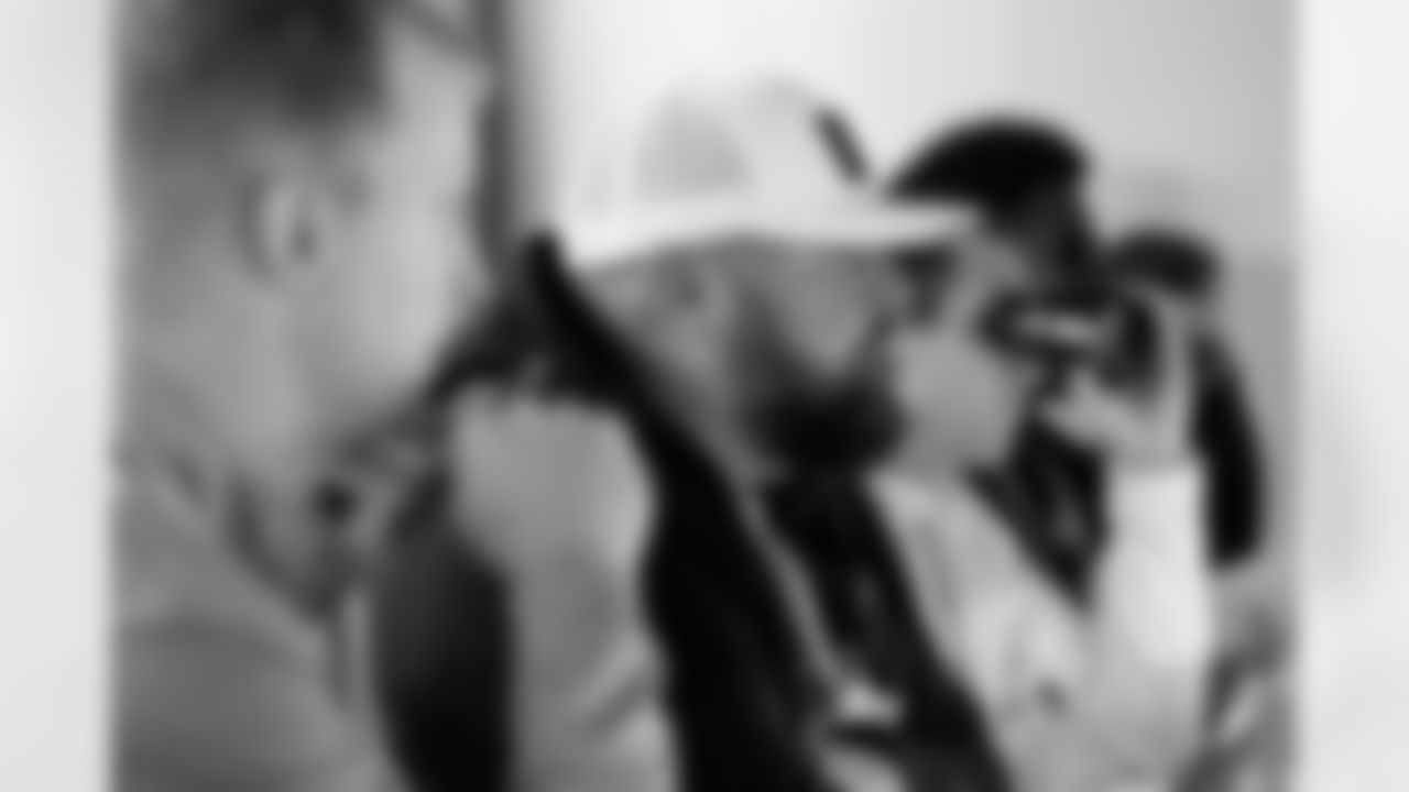 E_SUITE_NeedsApproval_012