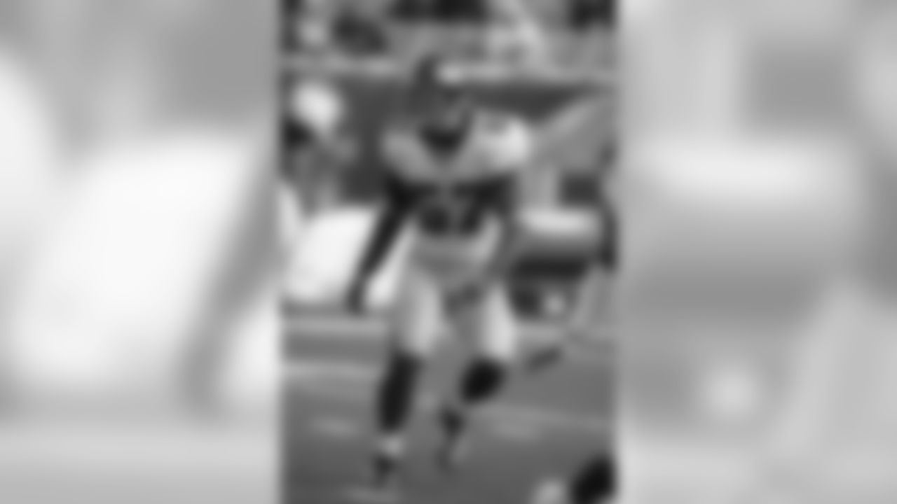 2004: LB Jim Maxwell, Gardner-Webb