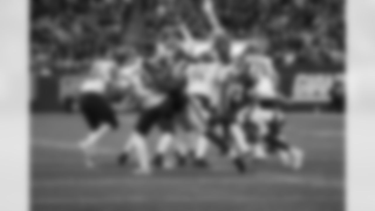 New York Giants linebacker Azeez Ojulari (51) during a NFL football game against the Washington Commanders, Sunday December 4, 2022 in East Rutherford, NJ (Evan Pinkus\New York Giants )