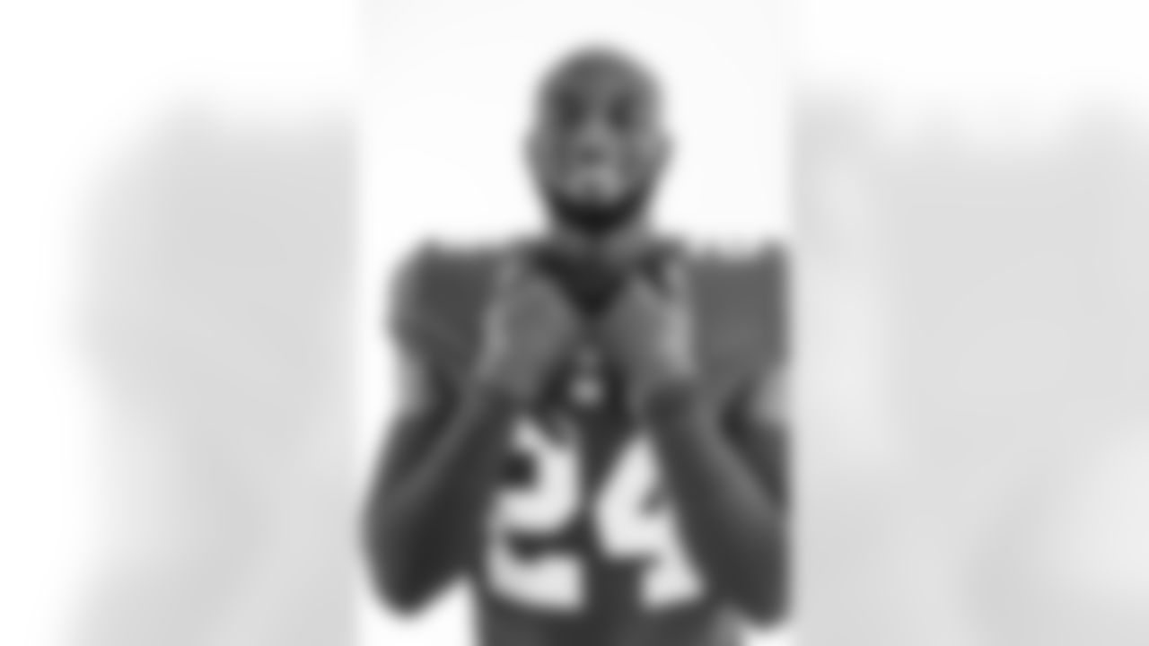 CB James Bradberry (24)