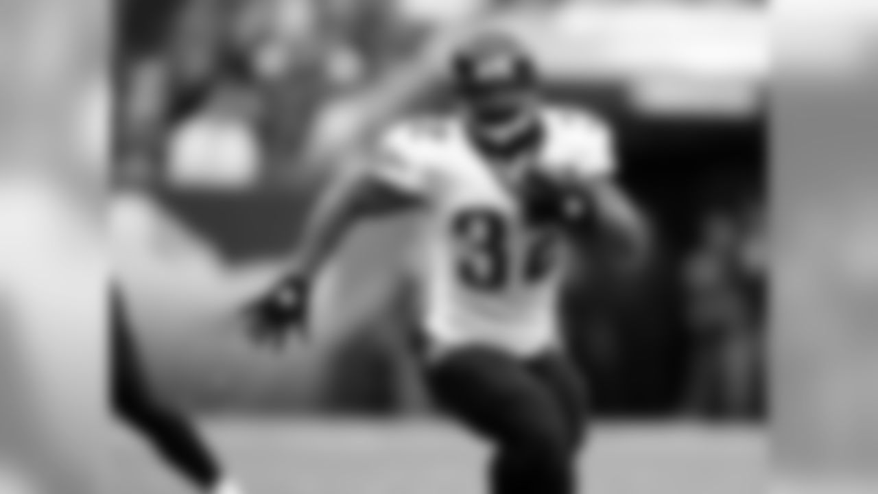 32 Maurice Jones-Drew