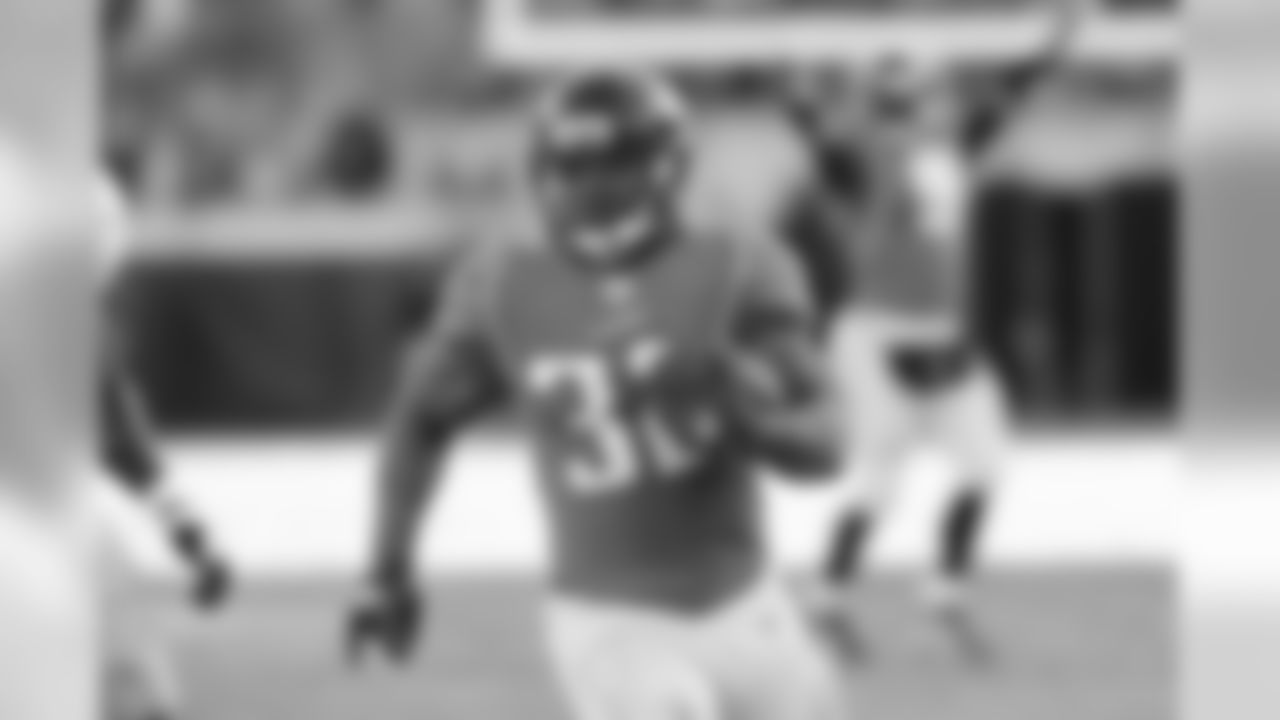 32 Maurice Jones-Drew