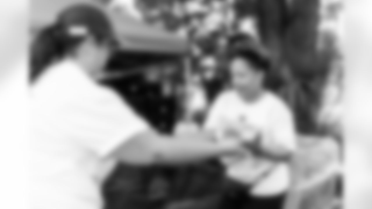 2022_0917_HHMFoodDistribution_042