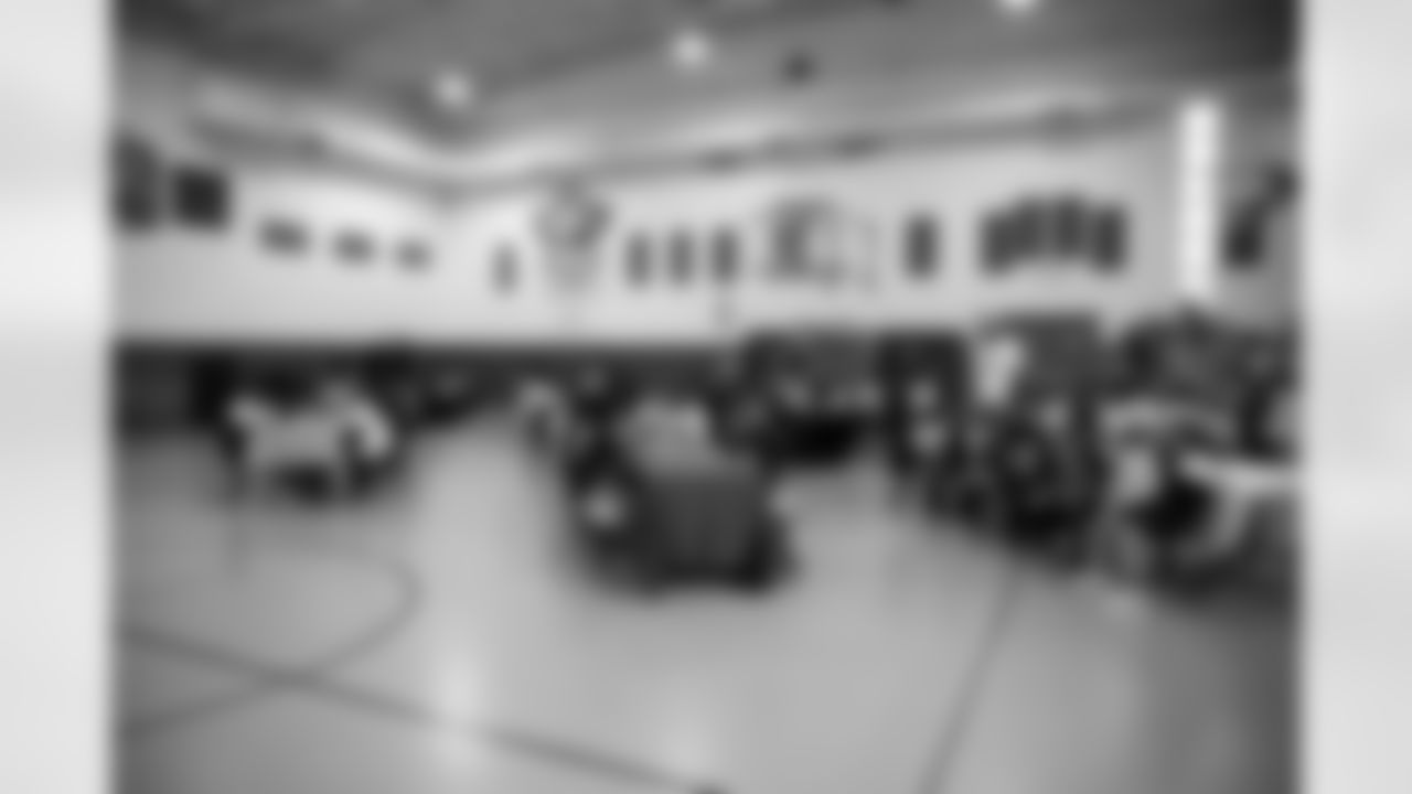 2022_1122_JoshTravonYetDinner_003