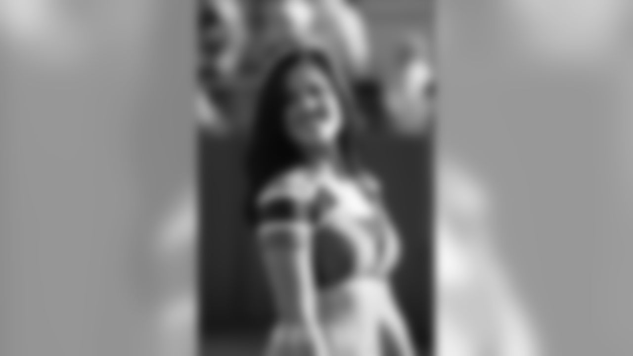 Allie F.