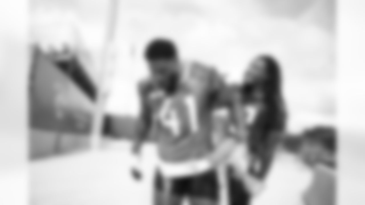 2021_1111_JoshAllenNickelodeon017