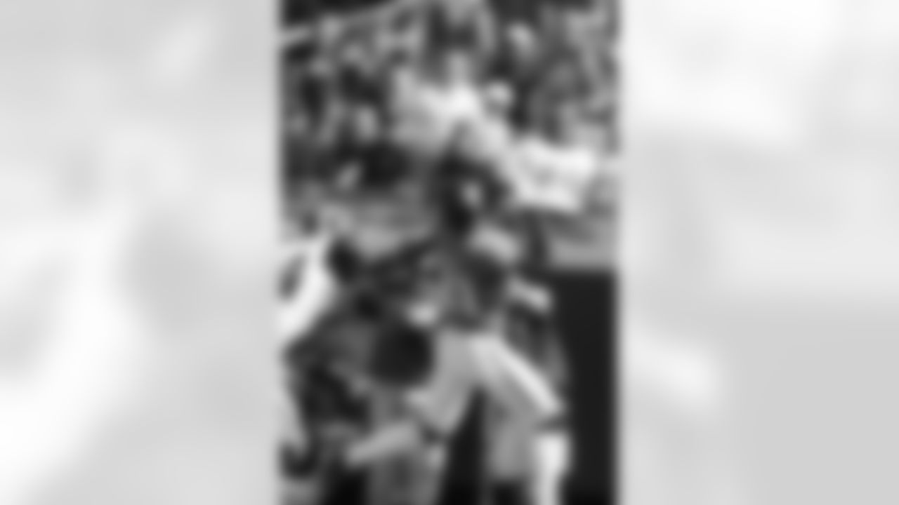81 Torry Holt
