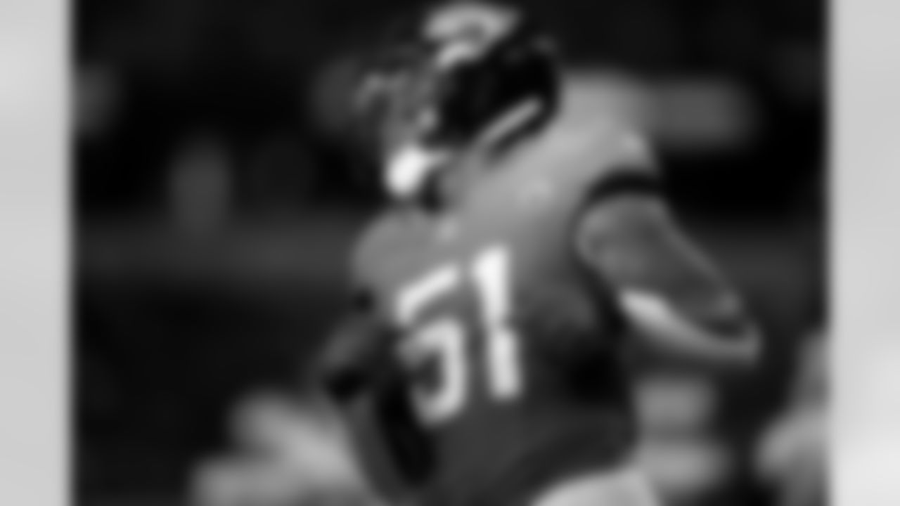 Jacksonville Jaguars vs. Dallas Cowboys
LB Ventrell Miller (51)