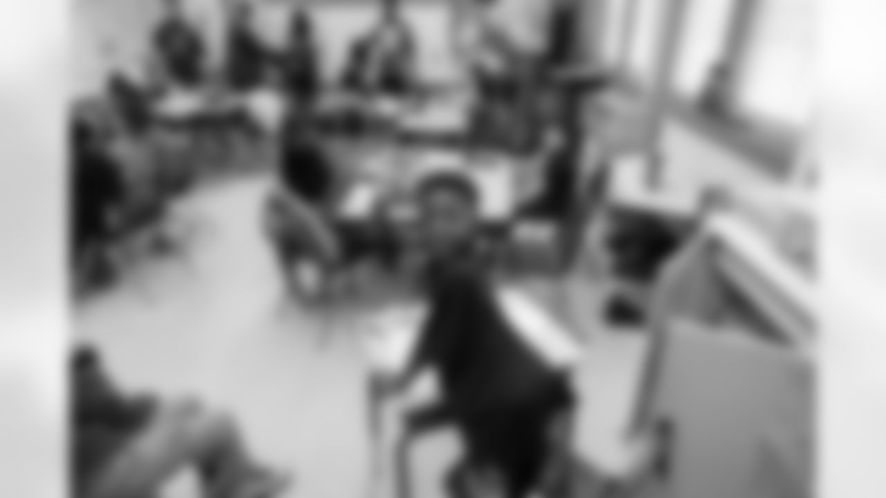 2023_0308_LiteracyLockerRoom_60