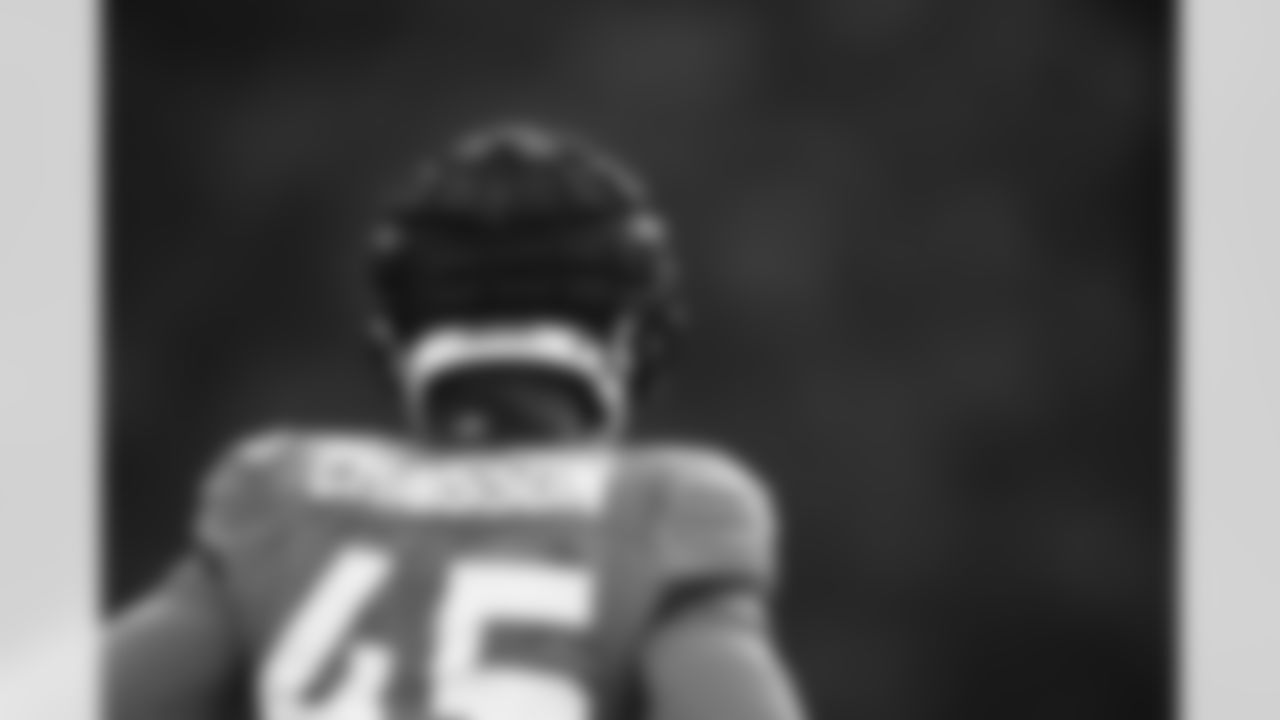 OLB K'Lavon Chaisson (45)