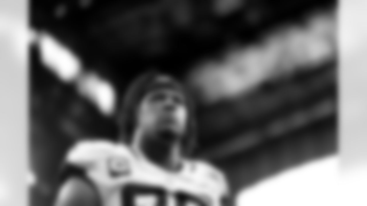 Jacksonville Jaguars vs. Indianapolis Colts
DL Roy Robertson-Harris (95)