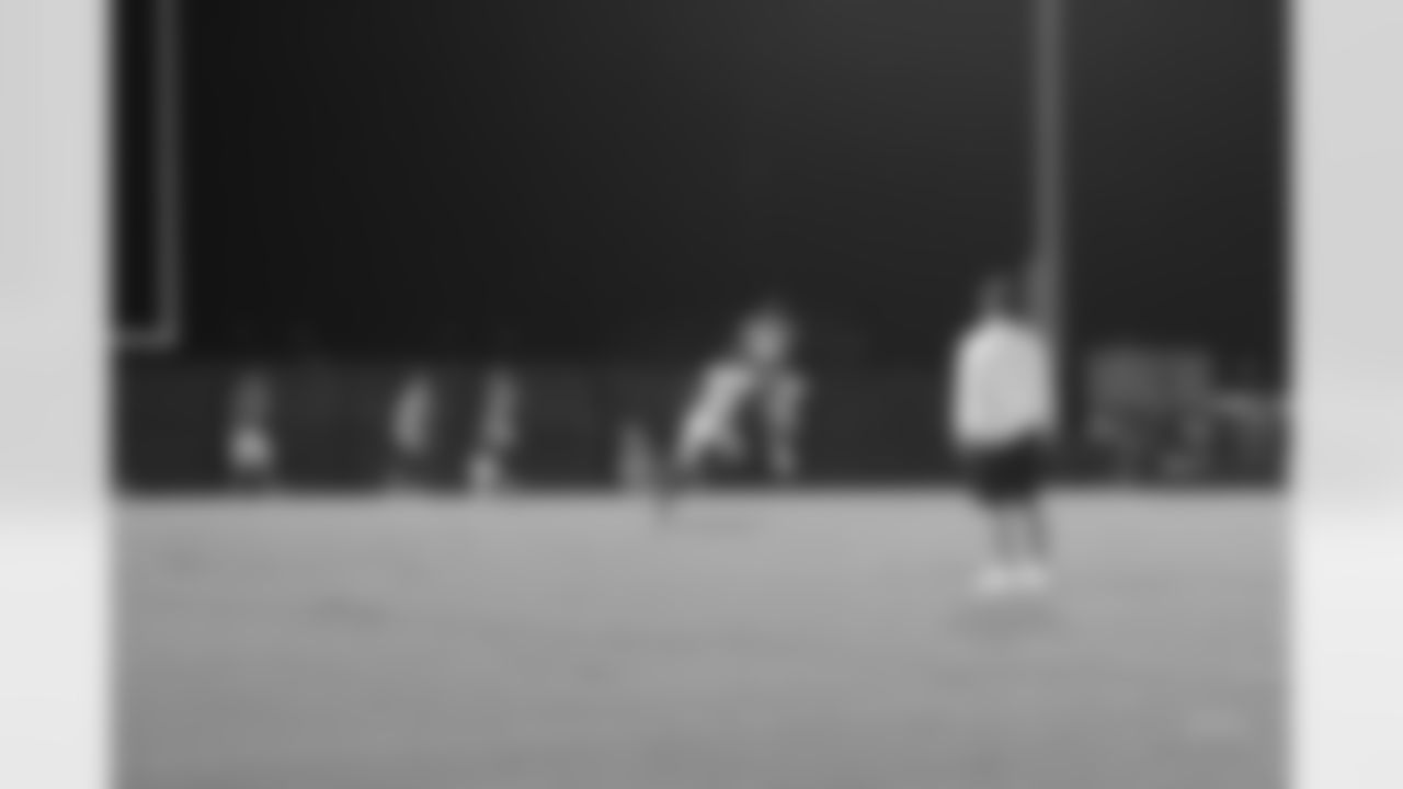 22 Don Carey, #81 Kassim Osgood
