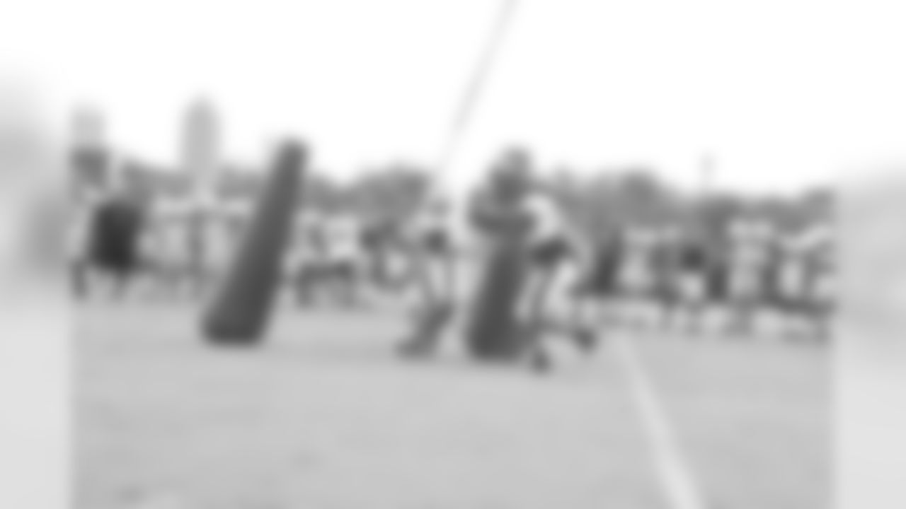 2009 Training Camp - Oklahoma Drill