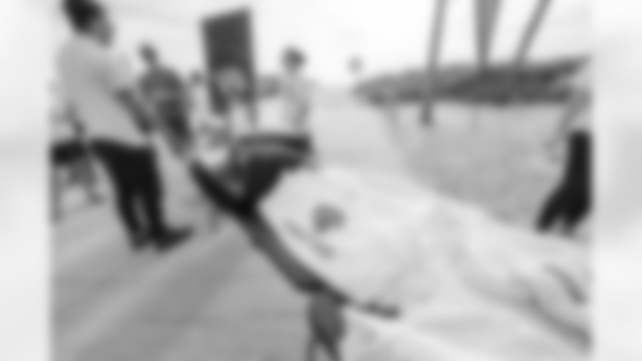 2023_0419_BeachCleanup_15