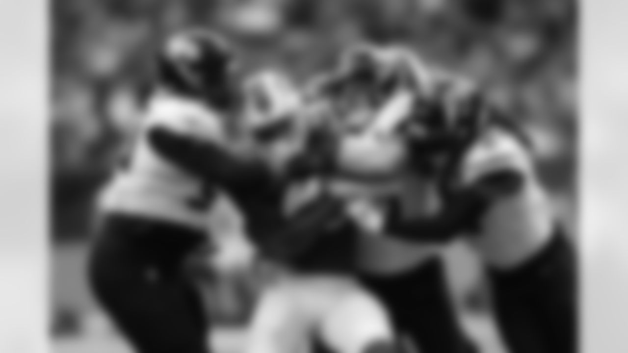Jacksonville Jaguars vs Buffalo Bills
DL Angelo Blackson (90), LB Chad Muma (48) and S Rayshawn Jenkins (2)