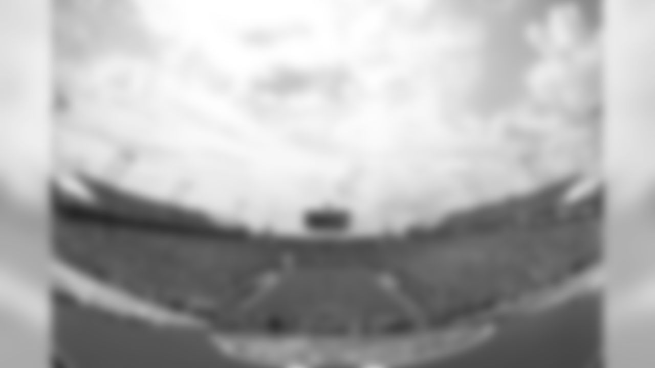 2010 Season - Broncos vs. Jaguars-1