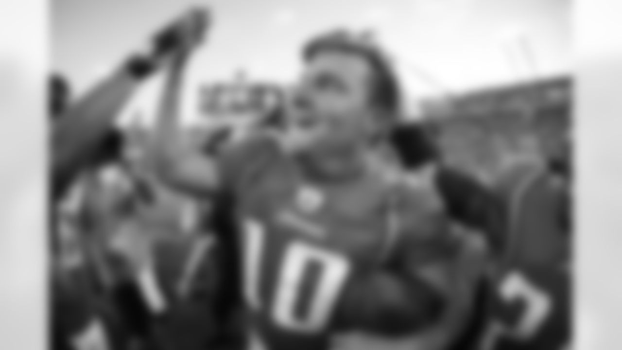 10 Josh Scobee