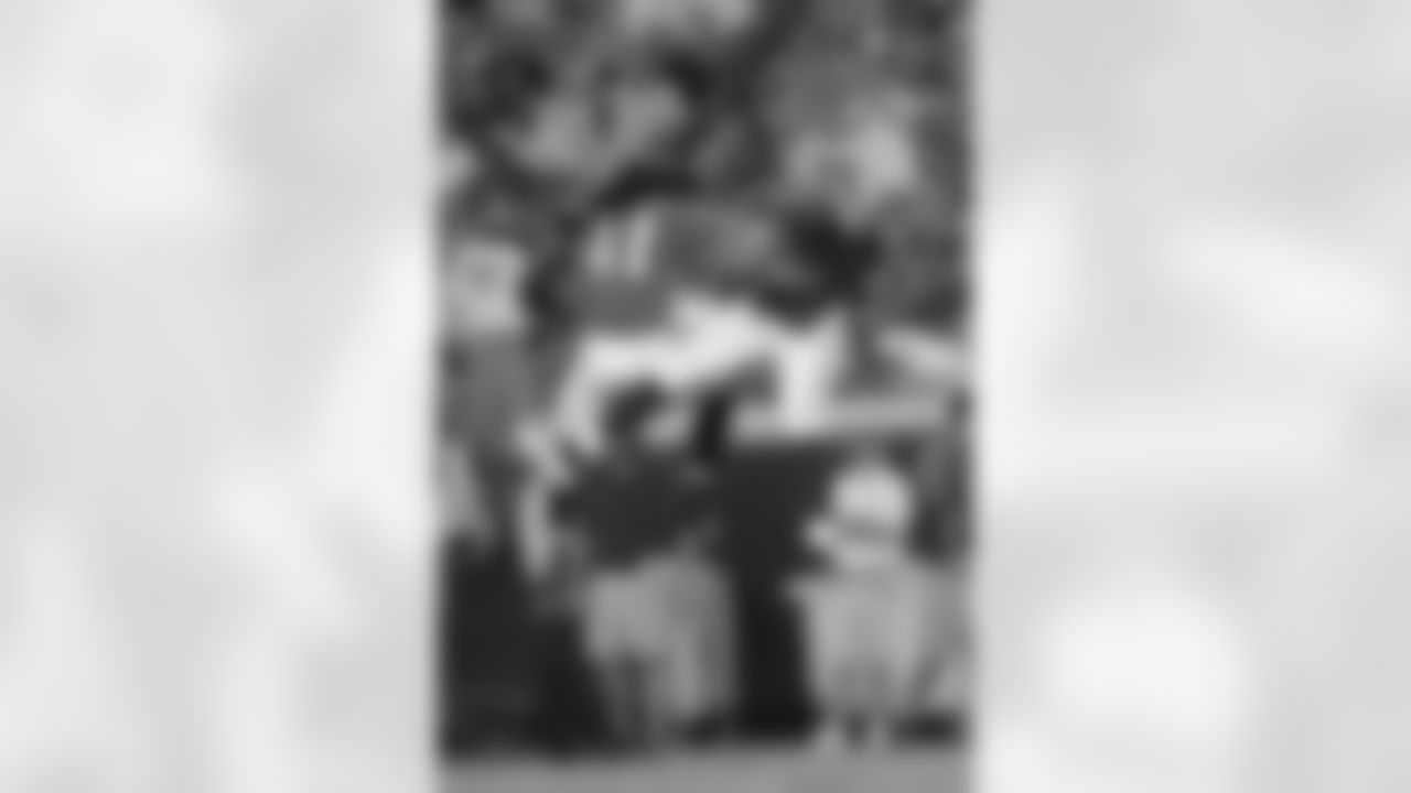 41 Tyron Brackenridge, #36 Courtney Greene