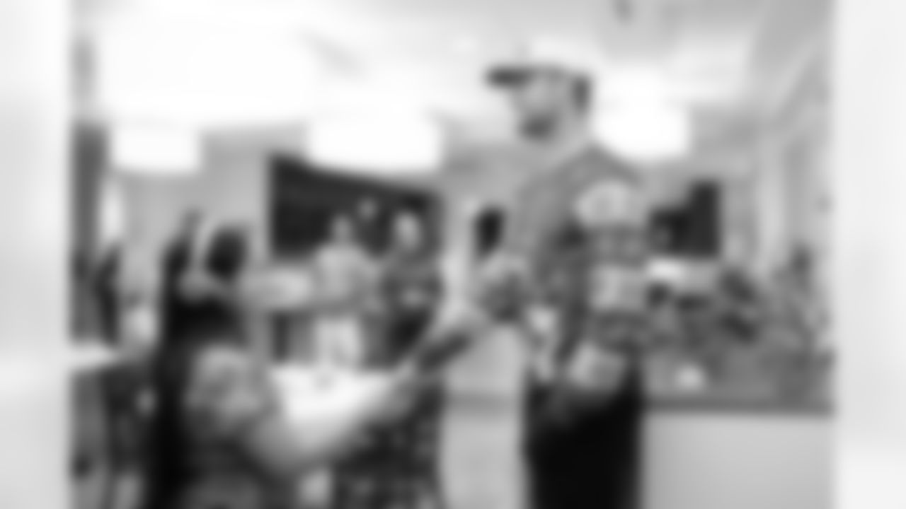 2022_1214_RonaldMcDonaldHouse_017