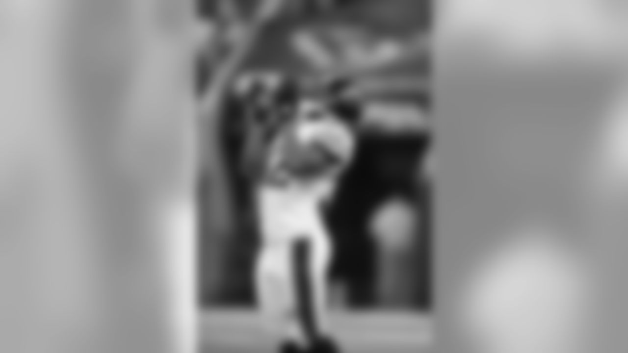 32 Maurice Jones-Drew