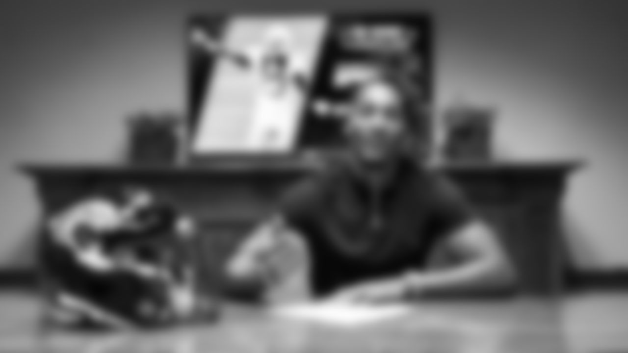 Thursday Contract Signings-10