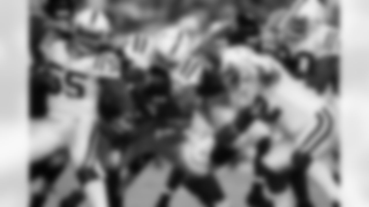 32 Maurice Jones-Drew, #79 Tony Pashos
