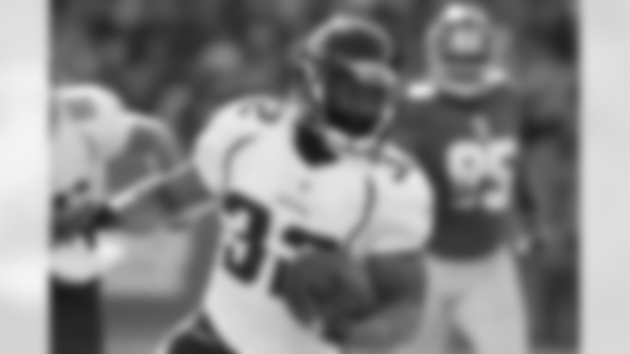 32 Maurice Jones-Drew