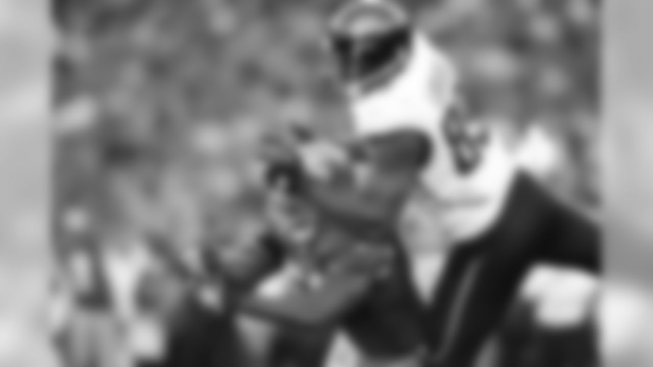 89 Marcedes Lewis