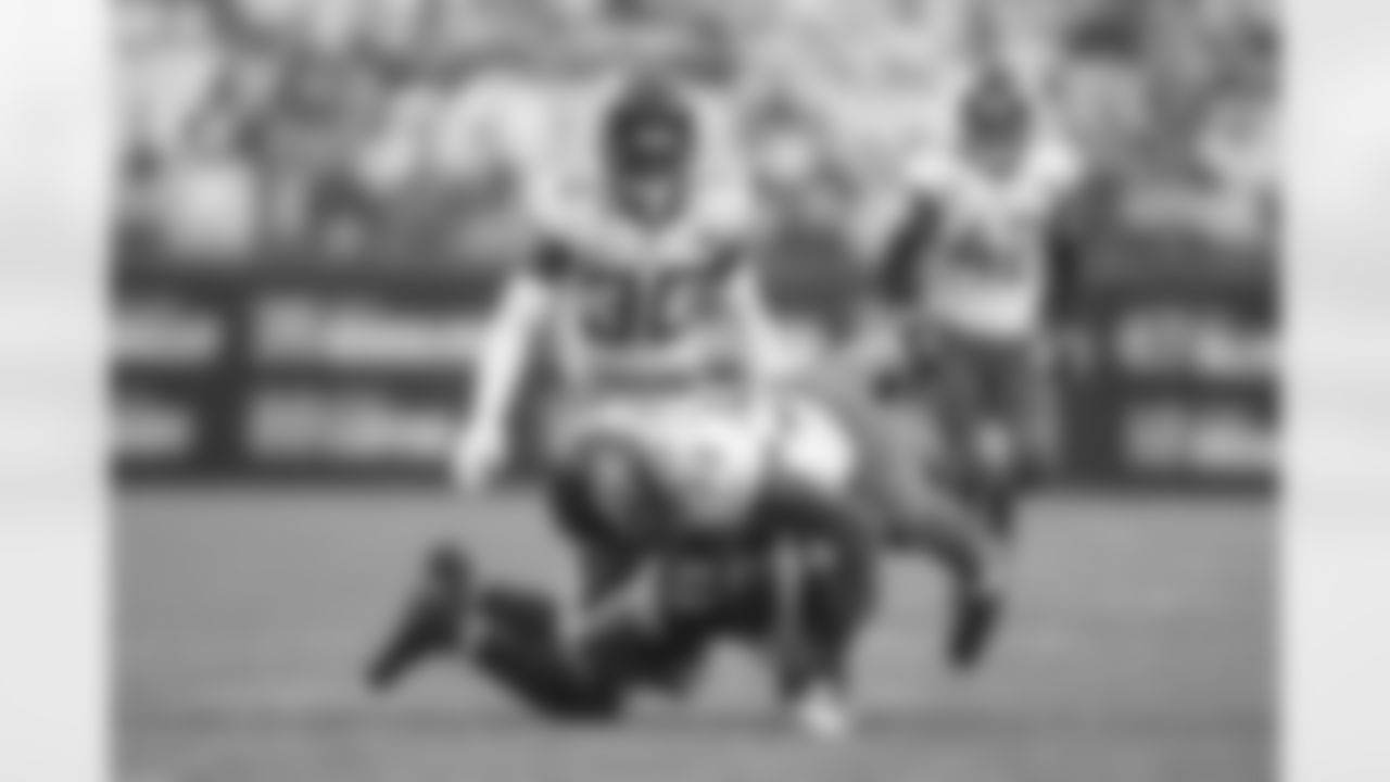 Jacksonville Jaguars vs. Pittsburgh Steelers
LB Devin Lloyd (33)