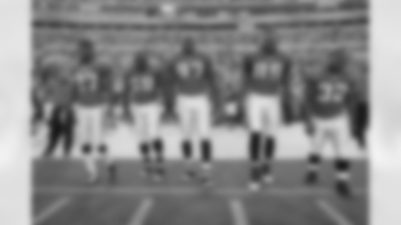 27 Rasheen Mathis, #59 Brian Iwuh, #89 Marcedes Lewis, #32 Maurice Jones-Drew