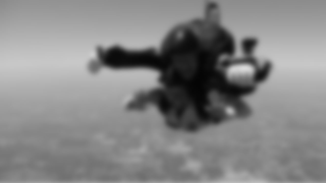 Skydiving with Para-Commandos