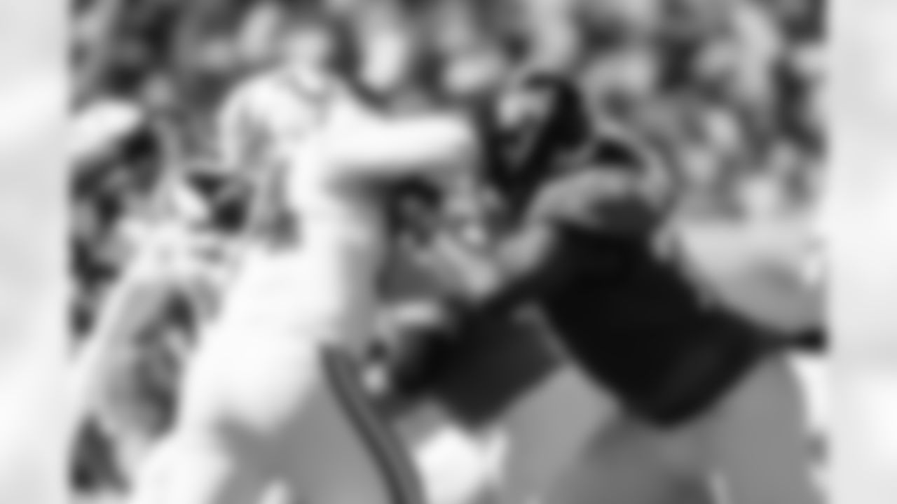 Jacksonville Jaguars vs. Indianapolis Colts
OL Cam Robinson (74)
