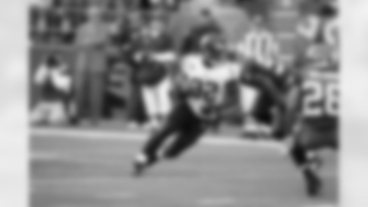 32 Maurice Jones-Drew