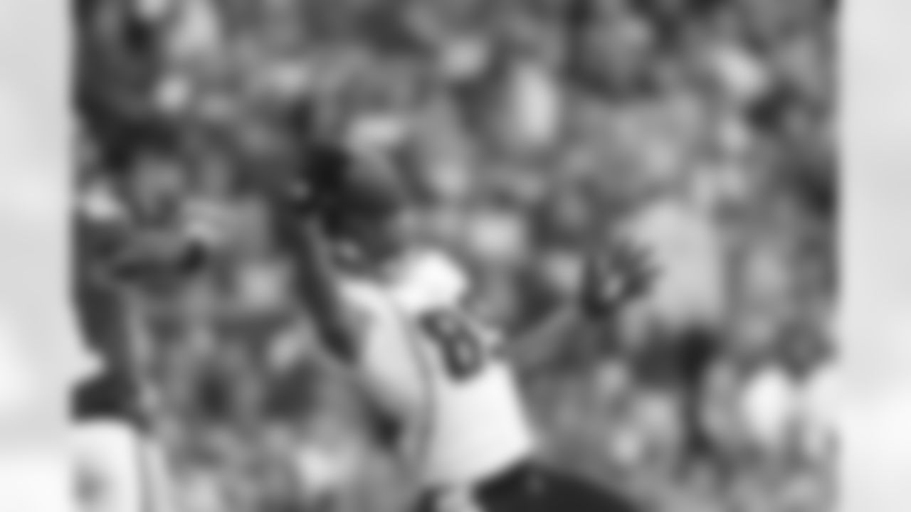 89 Marcedes Lewis