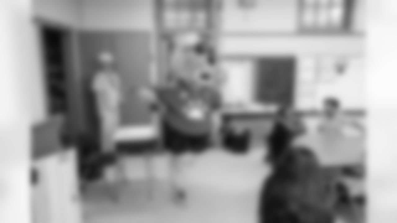 2023_0308_LiteracyLockerRoom_65
