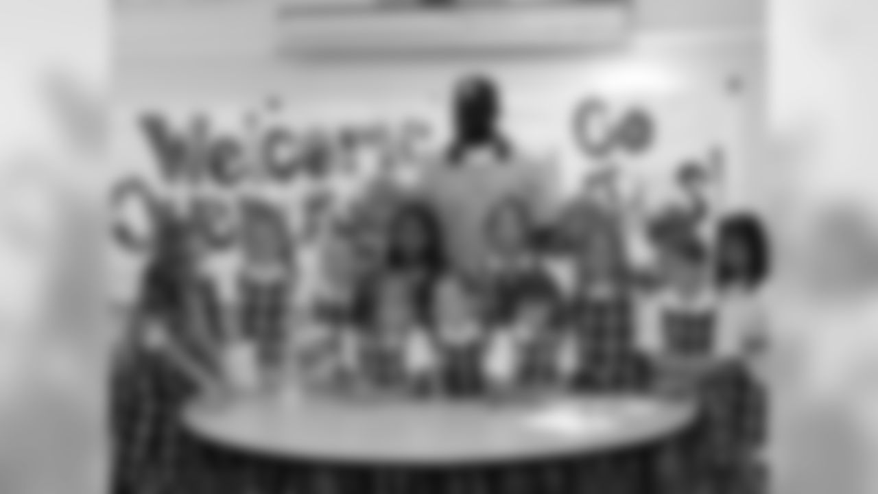 Groves visits Grace Episcopal Day School