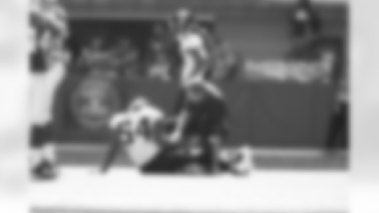 54 Quentin Groves, #27 Rashean Mathis