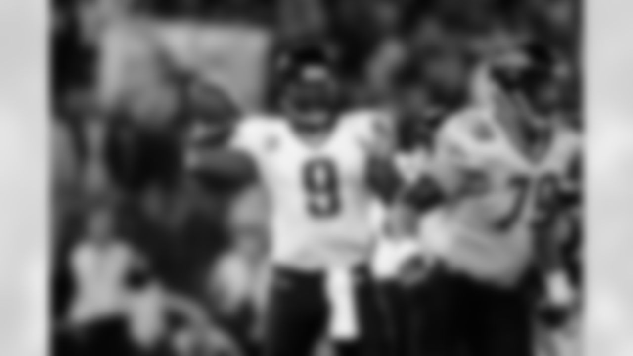 9 David Garrard, #79 Tony Pashos