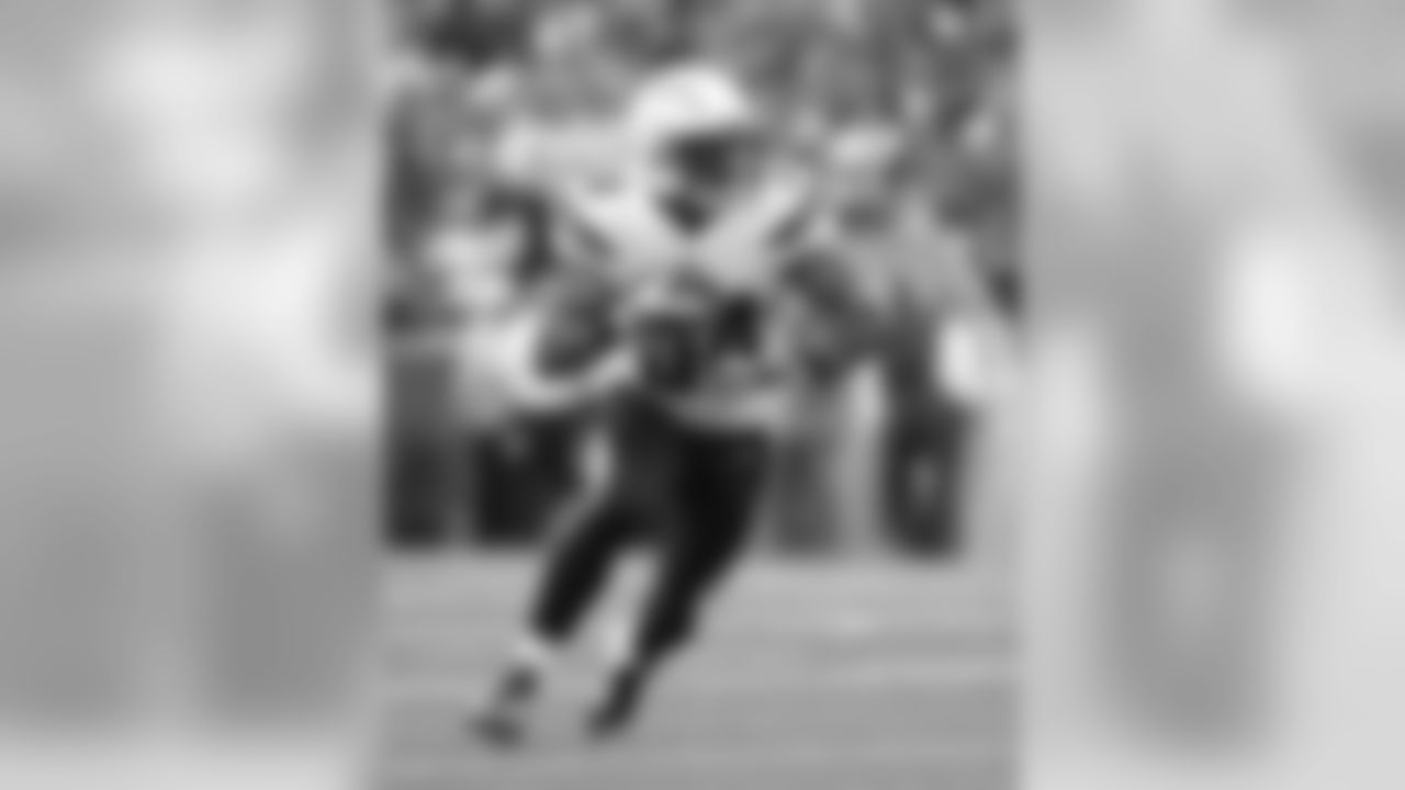 With the recent injuries to Ryan Mathews and Danny Woodhead, Donald Brown once again gets his chance as a featured back. A role that saw him rush for nearly 2,400 yards and 17 touchdowns in his five seasons with the Indianapolis Colts.
