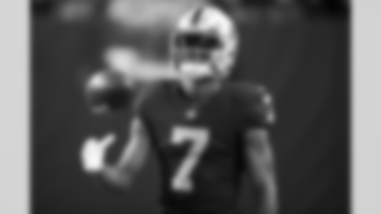 Las Vegas Raiders wide receiver Zay Jones (7) before playing the Kansas City Chiefs during an NFL Professional Football Game Sunday, Nov. 14, 2021, in Las Vegas. (AP Photo/John McCoy)