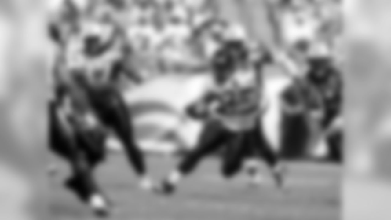 32 Maurice Jones-Drew