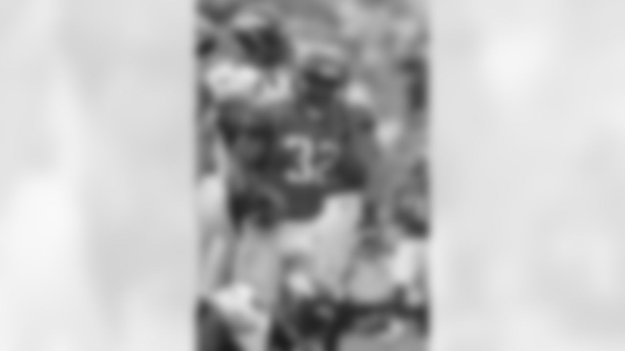 32 Maurice Jones-Drew