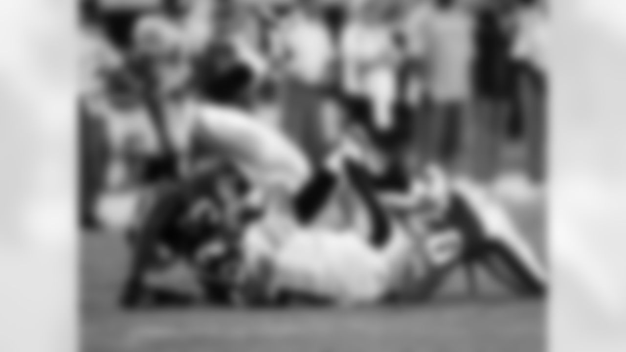 93 Quentin Groves, #97 Reggie Hayward