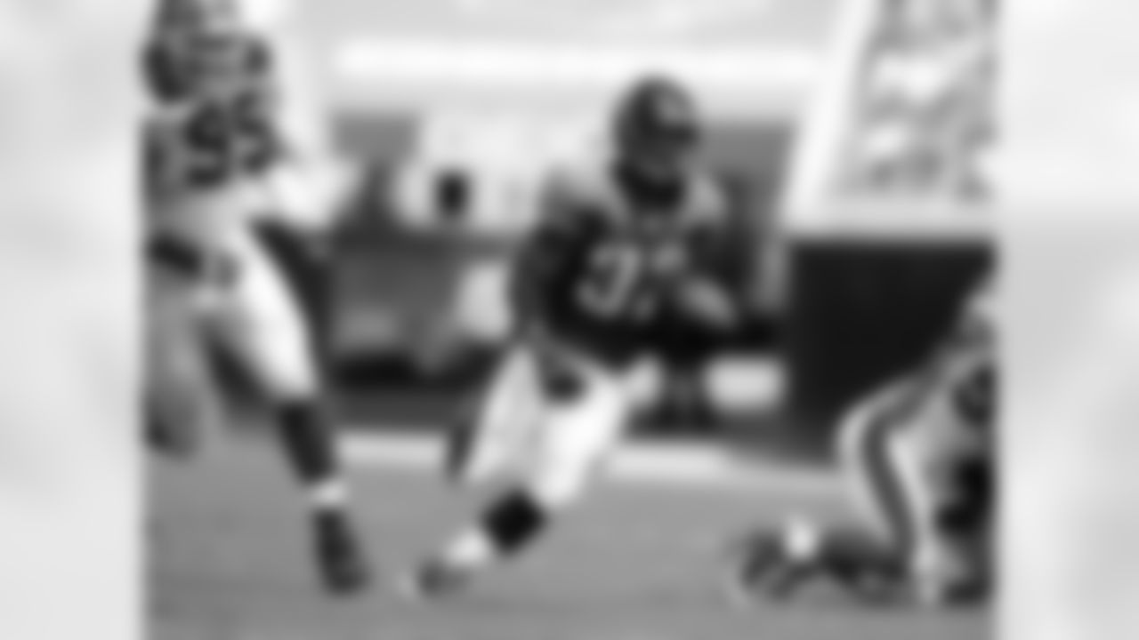 32 Maurice Jones-Drew