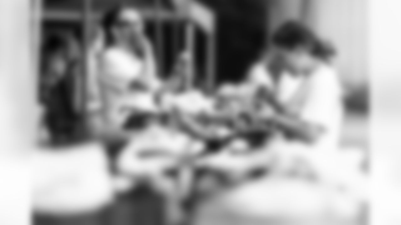 2022_0917_HHMFoodDistribution_052
