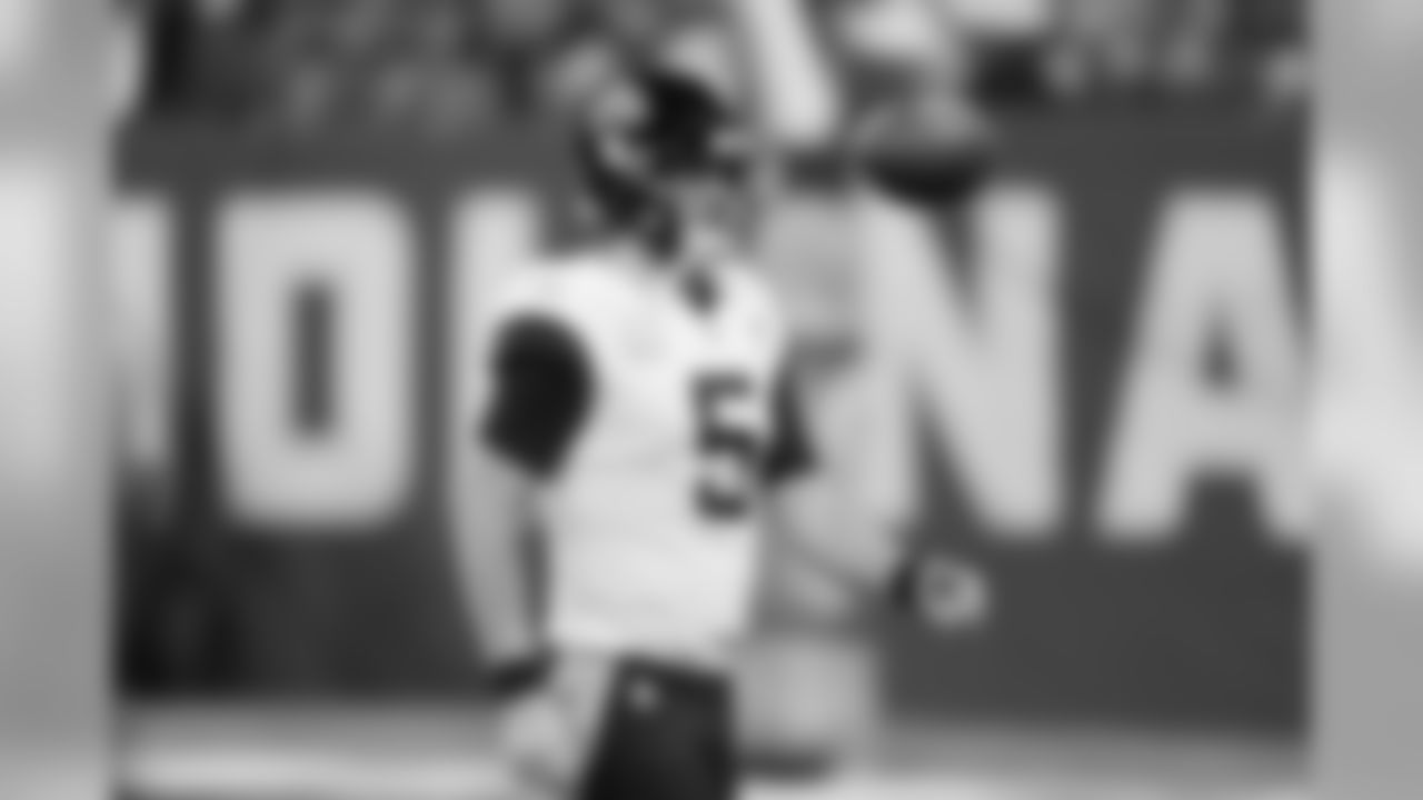 Jacksonville Jaguars quarterback Blake Bortles (5) warms up before an NFL football game against the Indianapolis Colts in Indianapolis, Sunday, Nov. 11, 2018. (AP Photo/AJ Mast)