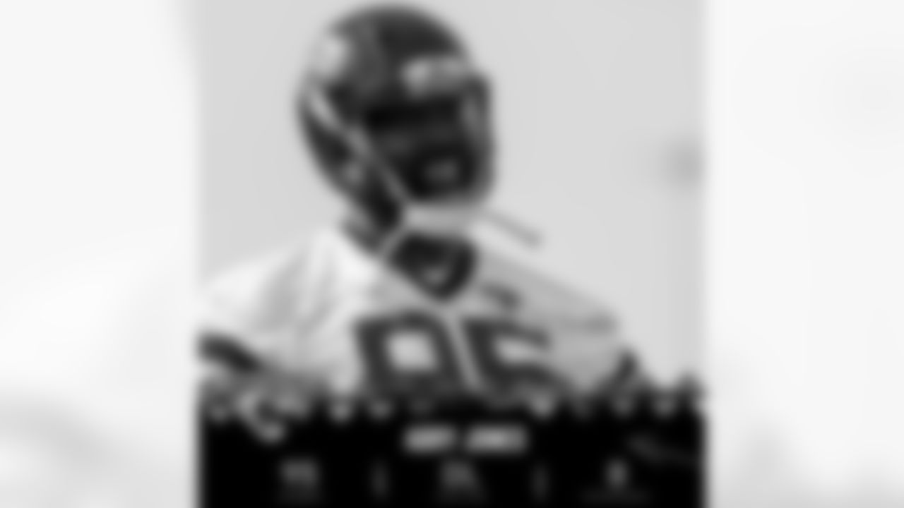 53-man-roster-graphic-95-Jones