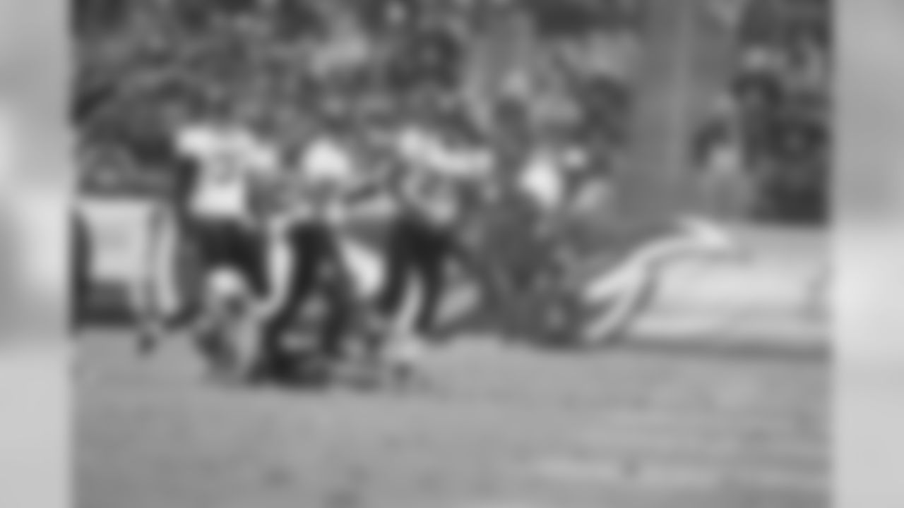 2010 Season - Jaguars vs. Titans