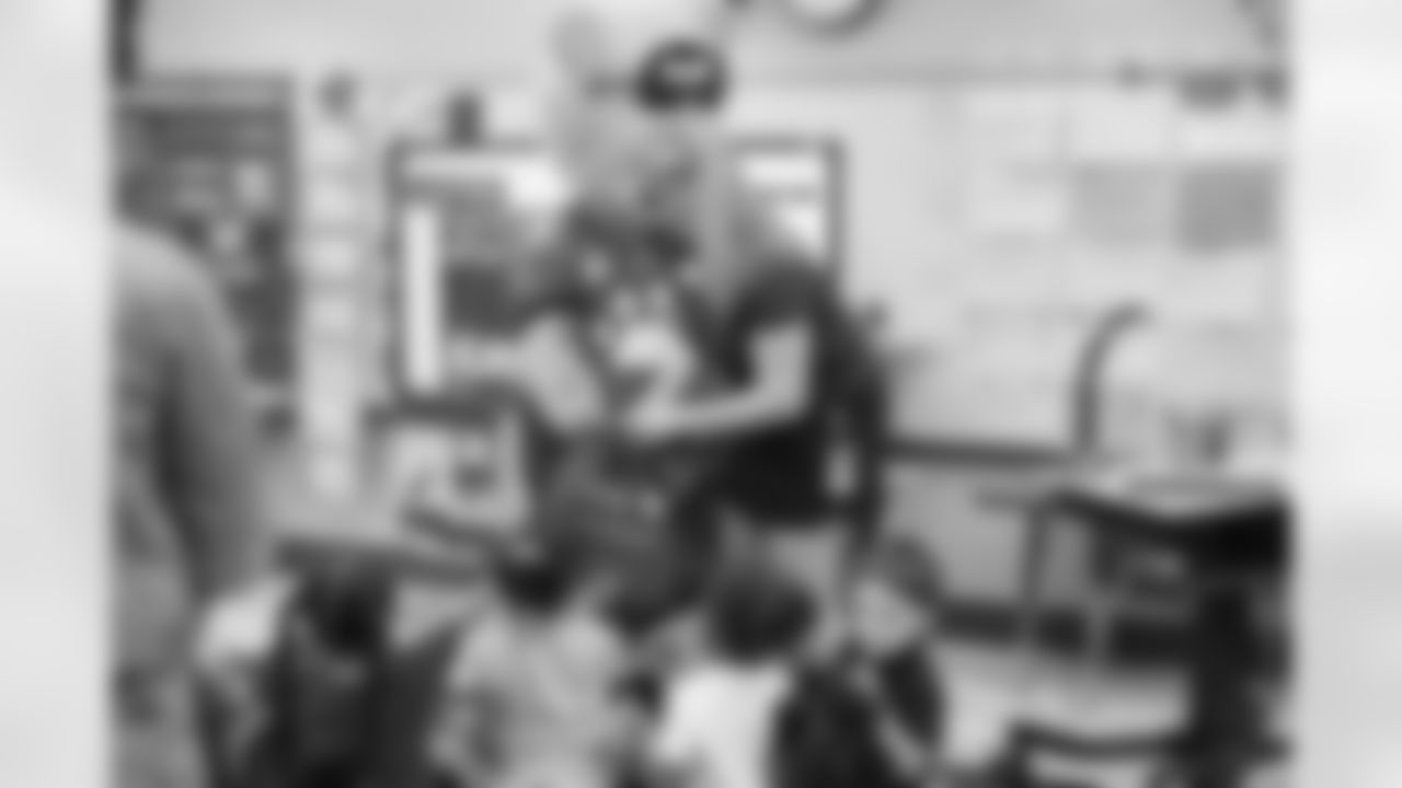 2023_0308_LiteracyLockerRoom_43