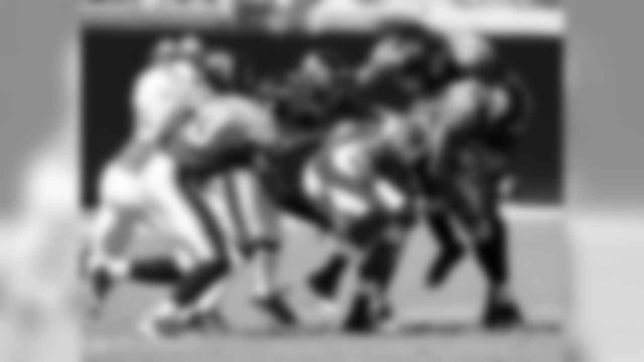 29 Brian Williams, #43 Gerald Sensabaugh, #38 Brian Witherspoon, #54 Mike Peterson, #52 Daryl Smith